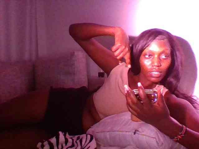 Sexymaya22 webcam