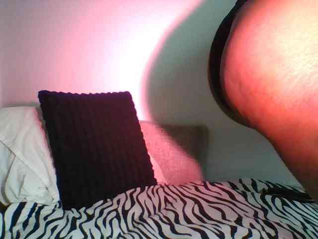 Sexymaya22 webcam