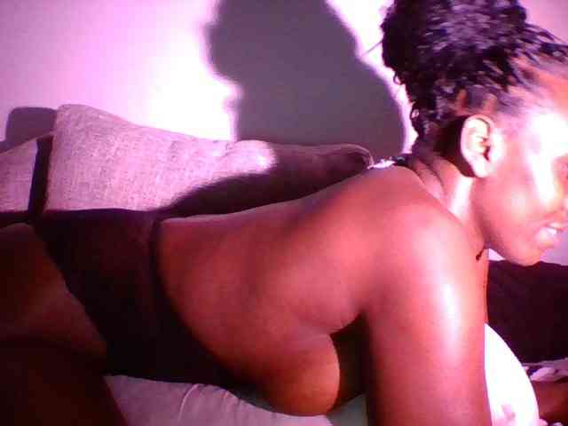 Sexymaya22 webcam