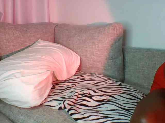 Sexymaya22 webcam