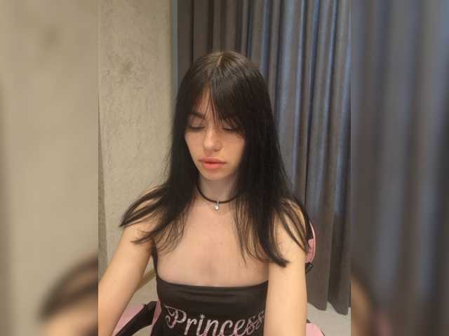 Kelseyy live cam on BongaCams