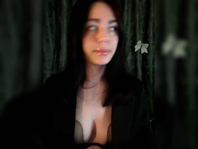 Kelseyy's BongaCams show and profile