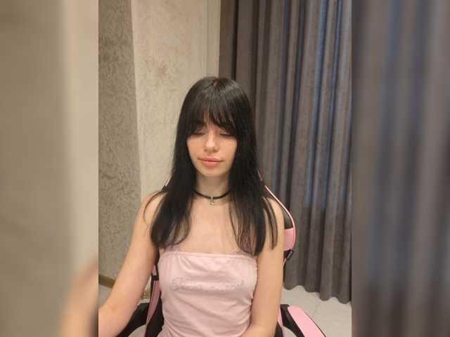 Kelseyy live cam on BongaCams