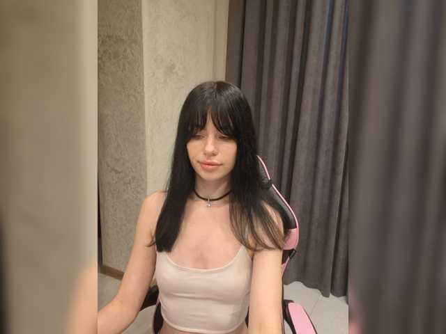 Kelseyy live cam on BongaCams