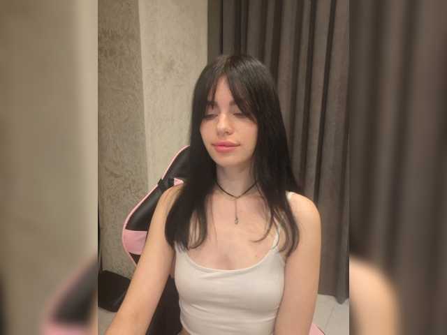 Kelseyy live cam on BongaCams