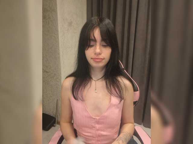 Kelseyy live cam on BongaCams