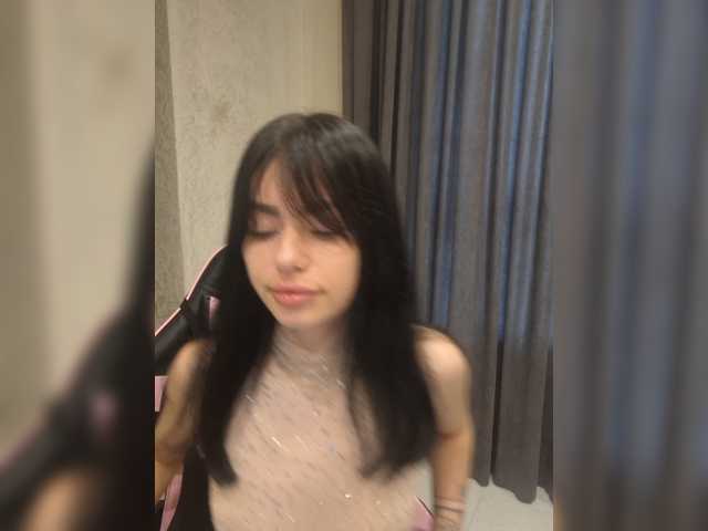 Kelseyy live cam on BongaCams