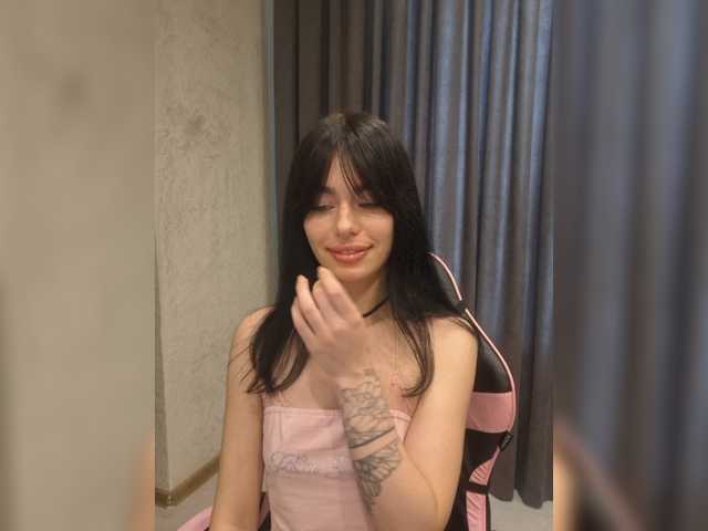 Kelseyy live cam on BongaCams
