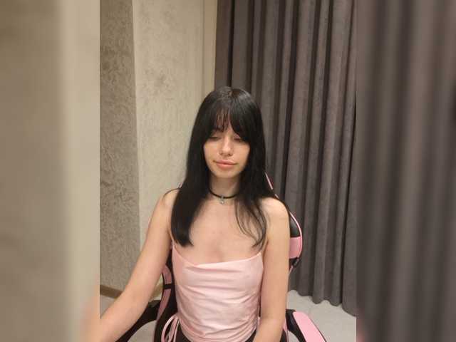 Kelseyy live cam on BongaCams