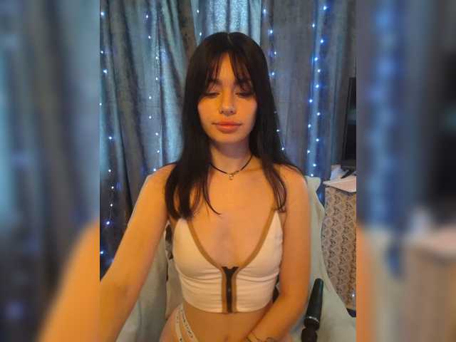 Kelseyy live cam on BongaCams