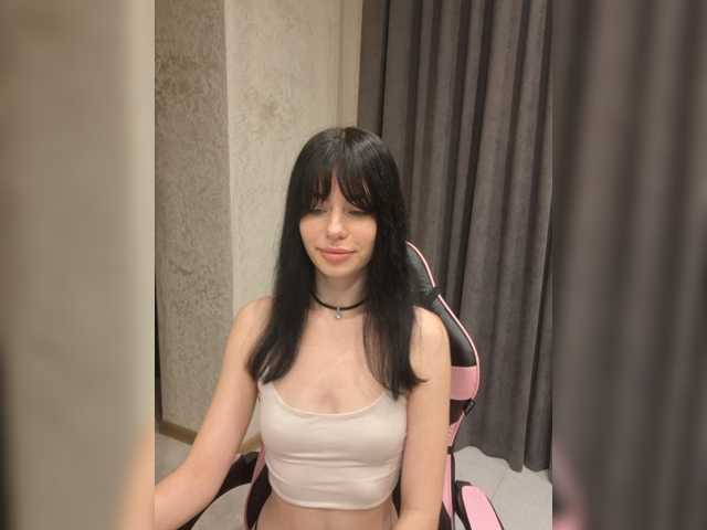 Kelseyy live cam on BongaCams