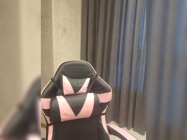 Kelseyy live cam on BongaCams