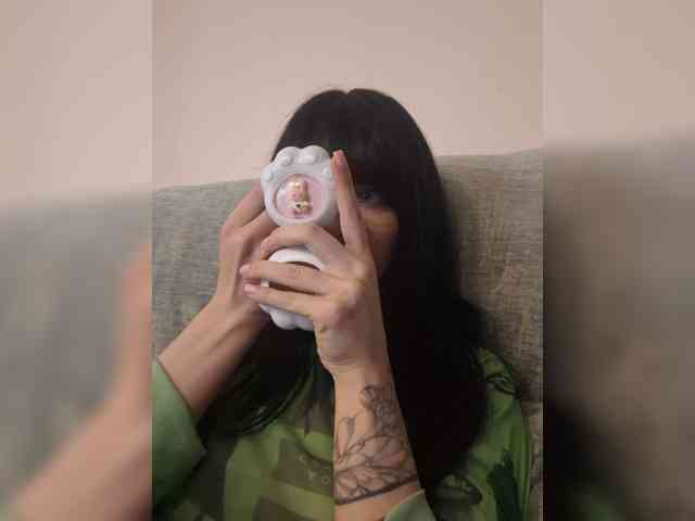 11Nyabinghi11 webcam