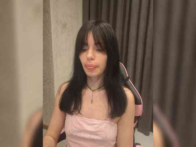 11Nyabinghi11 webcam
