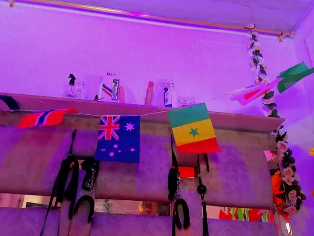 Natasha-Adams live cam on BongaCams