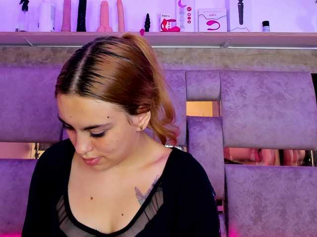 Natasha-Adams live cam on BongaCams