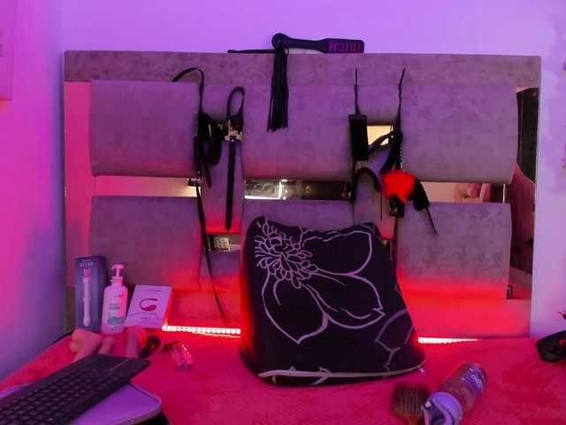 Natasha-Adams live cam on BongaCams
