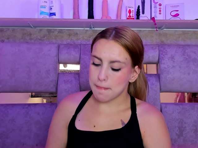 Natasha-Adams live cam on BongaCams