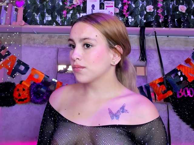 Natasha-Adams live cam on BongaCams