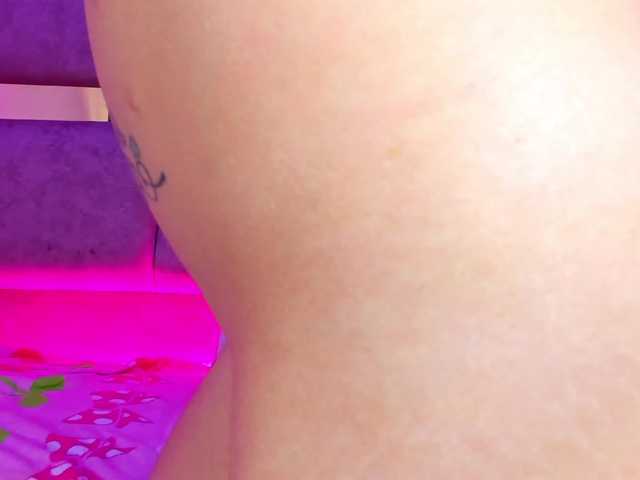 Natasha-Adams live cam on BongaCams