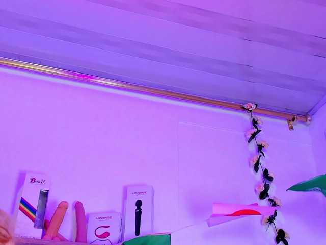 Natasha-Adams live cam on BongaCams