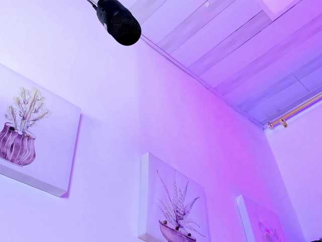 Natasha-Adams live cam on BongaCams