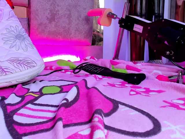 natasha-adams online