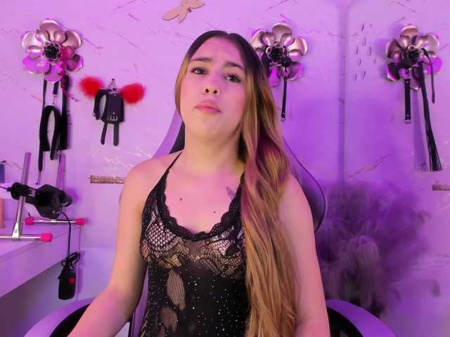 Natasha-Adams live cam on BongaCams