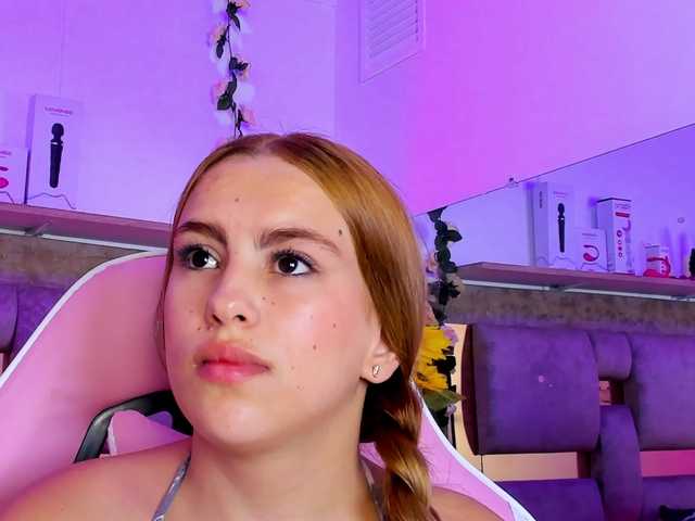 Natasha-Adams live cam on BongaCams