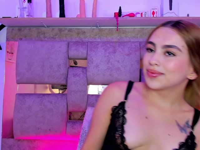 Natasha-Adams live cam on BongaCams