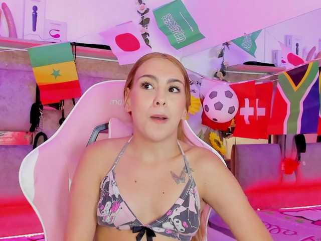 Natasha-Adams live cam on BongaCams