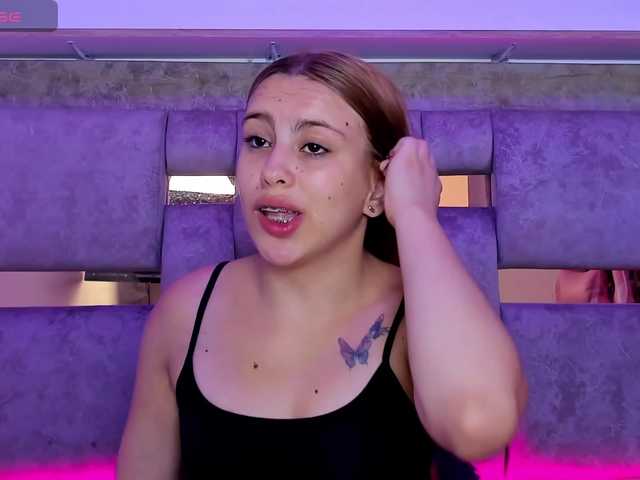 Natasha-Adams live cam on BongaCams