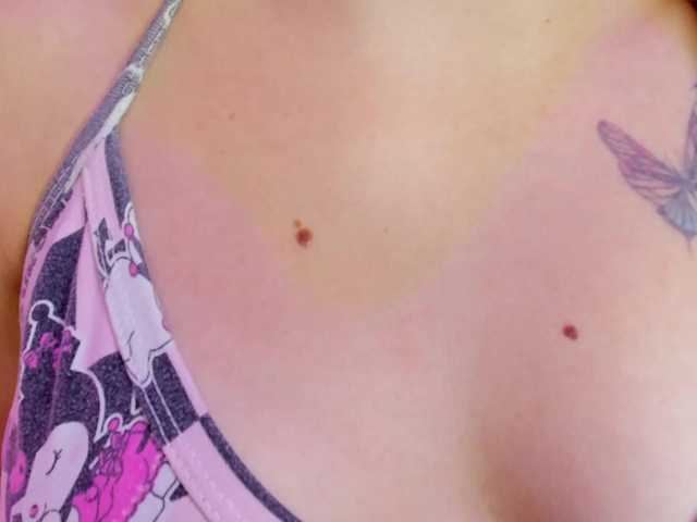 Natasha-Adams live cam on BongaCams