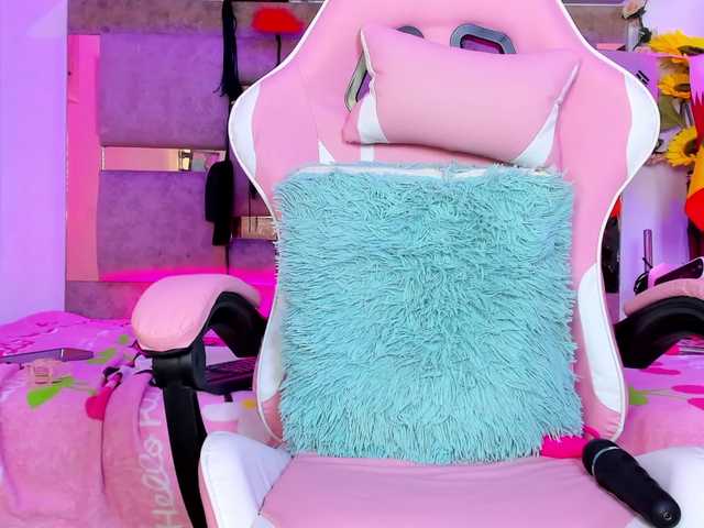 Natasha-Adams live cam on BongaCams