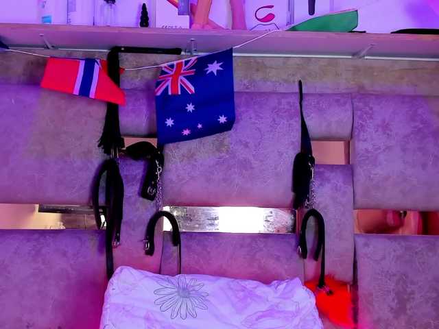 Natasha-Adams live cam on BongaCams