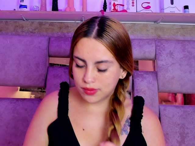 Natasha-Adams live cam on BongaCams