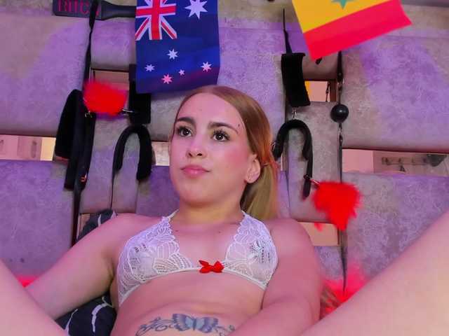 Natasha-Adams live cam on BongaCams