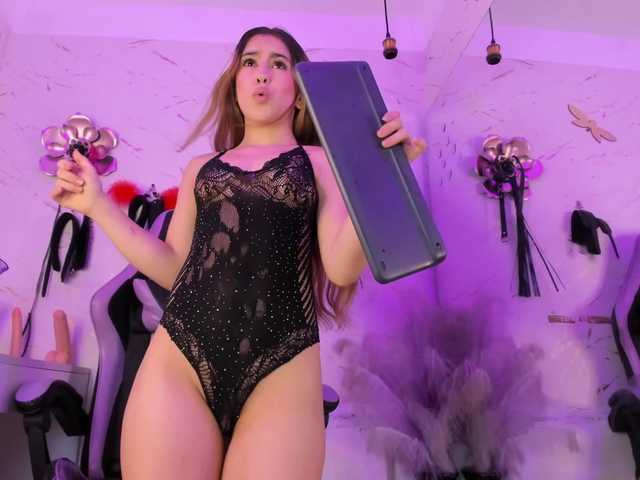 Natasha-Adams live cam on BongaCams