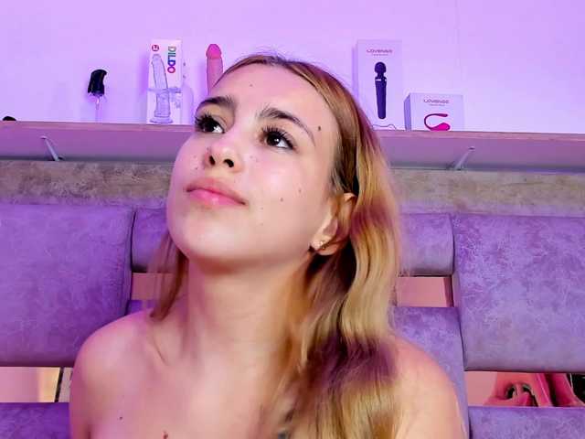 Natasha-Adams live cam on BongaCams
