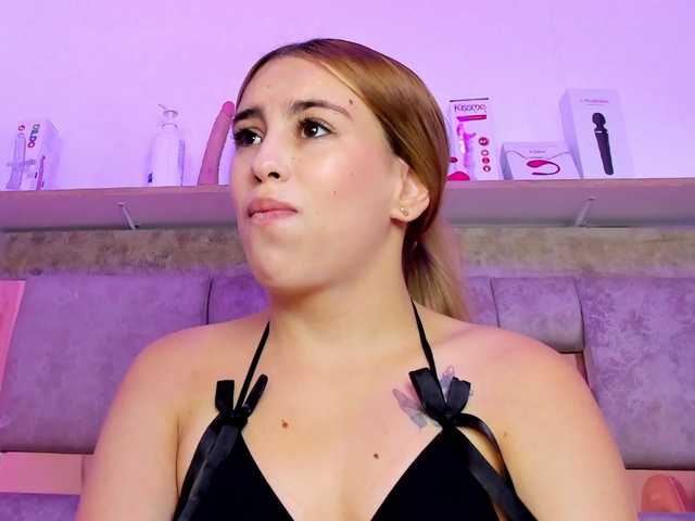 Natasha-Adams live cam on BongaCams