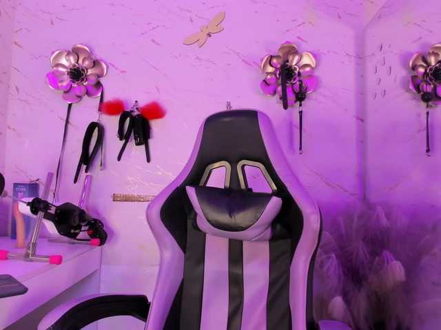 Natasha-Adams live cam on BongaCams