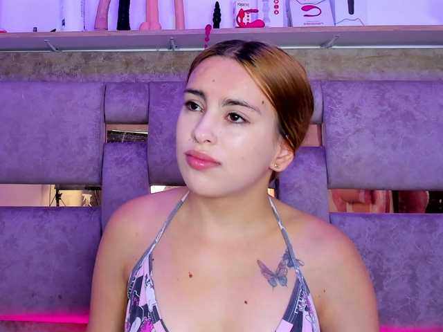 Natasha-Adams live cam on BongaCams