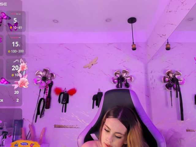 Natasha-Adams live cam on BongaCams