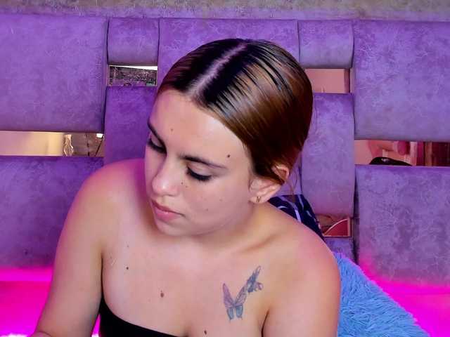 Natasha-Adams live cam on BongaCams