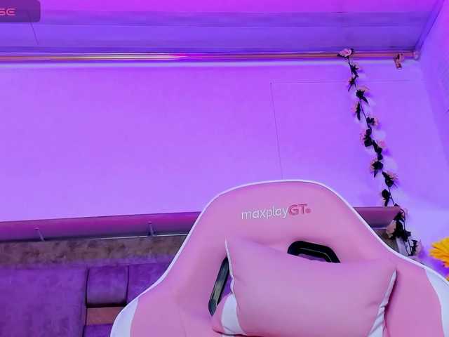 Natasha-Adams live cam on BongaCams