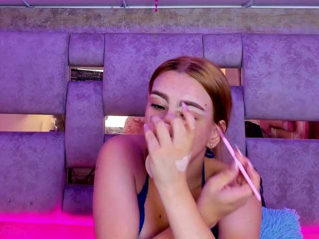 Natasha-Adams live cam on BongaCams