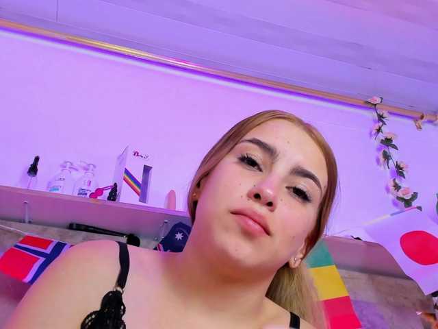 Natasha-Adams live cam on BongaCams