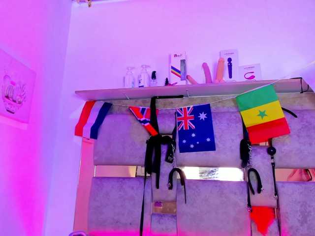 Natasha-Adams live cam on BongaCams