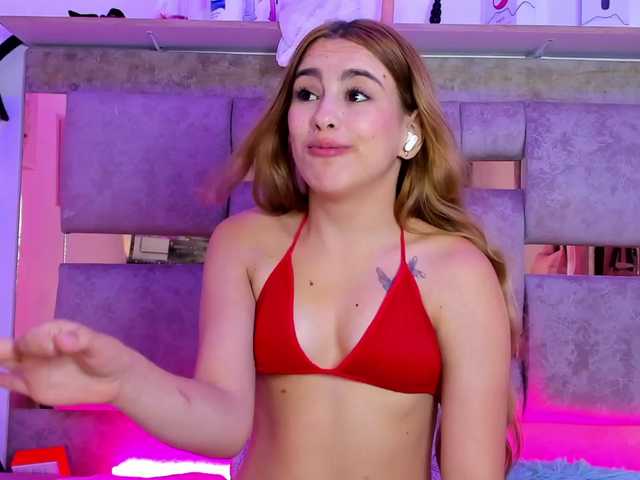 Natasha-Adams live cam on BongaCams