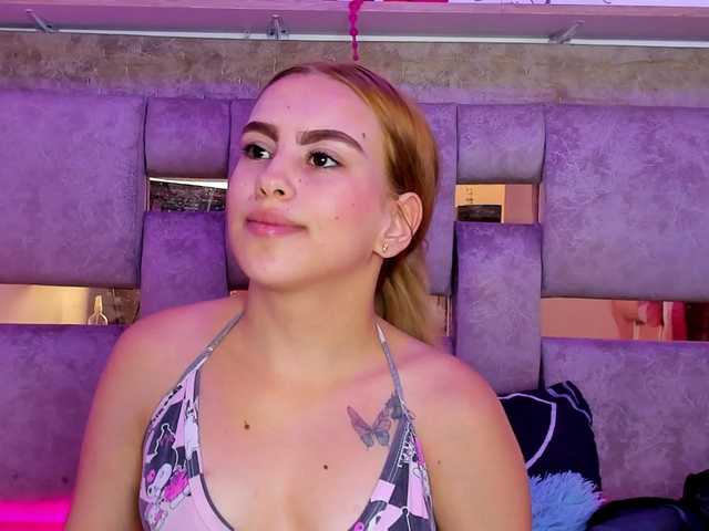 Natasha-Adams live cam on BongaCams